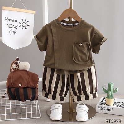 ST2978 Set áo cổ tròn túi trước mix quần kẻ cho bé