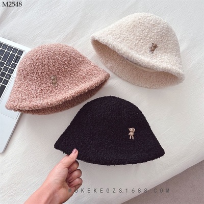 M2548 MŨ LEN LÔNG BUCKET TAG GẤU CHO BÉ GÁI