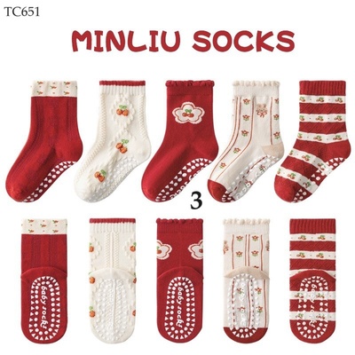 TC651 SET 5 ĐÔI TẤT GIÁNG SINH CHO BÉ