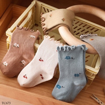 TC673  SET 5 ĐÔI TẤT CỔ NHÚN CHO BÉ 