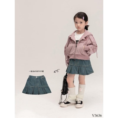 V3636 CHÂN VÁY DENIM XẾP LY CHO BÉ NHÀ AMBB