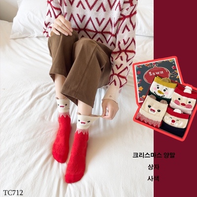 TC712 SET 4 ĐÔI TẤT NOEL