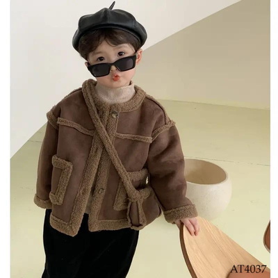 AT4037 ÁO KHOÁC NÂU VIỀN LÔNG KÈM TÚI CHO BÉ