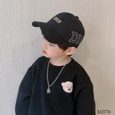 M2776  MŨ LƯỠI TRAI THÊU CHỮ DIOP CHO BÉ