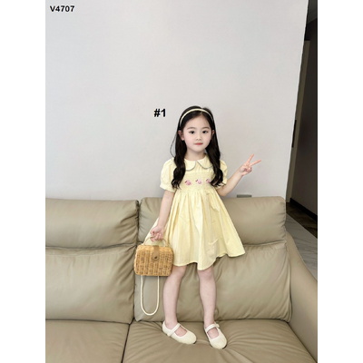 V4707 VÁY VÀNG XINH YÊU CHO BÉ