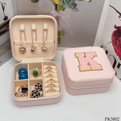 PK5802 HỘP ĐỰNG TRANG SỨC THÊU CHỮ