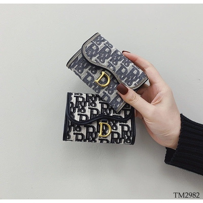 TM2982 VÍ ĐỰNG CARD TAG CHỮ D