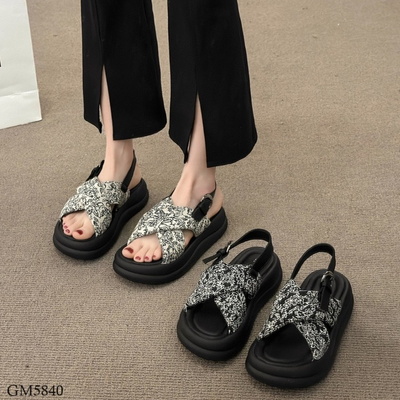 GM5840  SANDAL QUAI CHÉO HOẠ TIẾT NỮ
