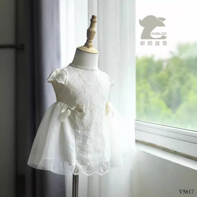V5617 VÁY NƠ PHỐI REN BÉ GÁI