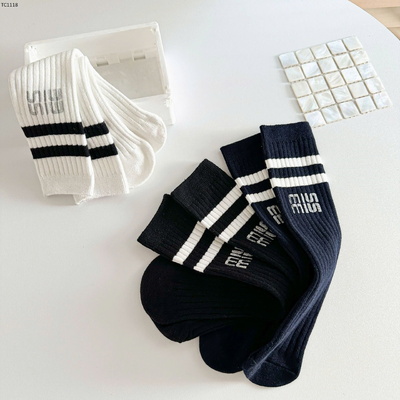 TC1118 SET 3 ĐÔI TẤT NGANG GỐI MIU