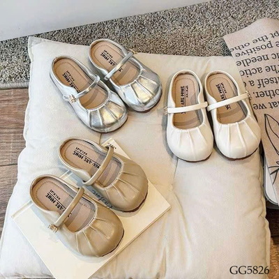 GG5826 SỤC BÉ GÁI