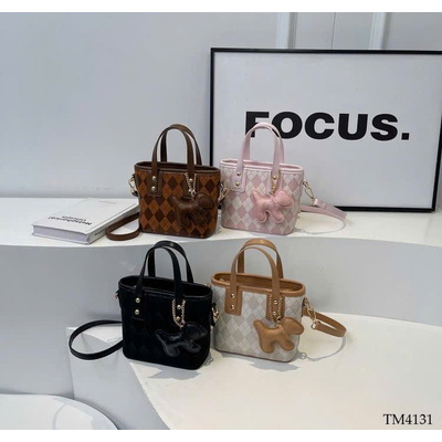 TM4131 TÚI XÁCH KÈM CHARM NGỰA