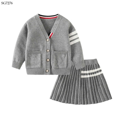 SG7276 SET ÁO CARDIGAN PHỐI CHÂN VÁY XẾP LY CHO BÉ 