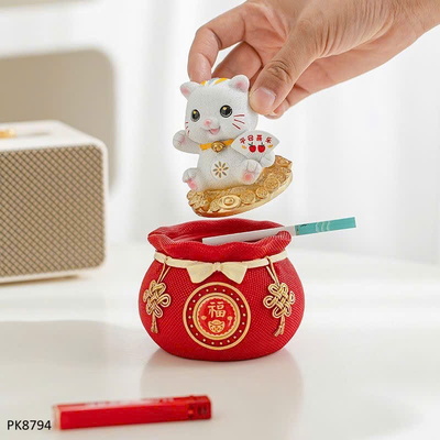 PK8794 GẠT TÀN MÈO MAY MẮN KÈM NẮP