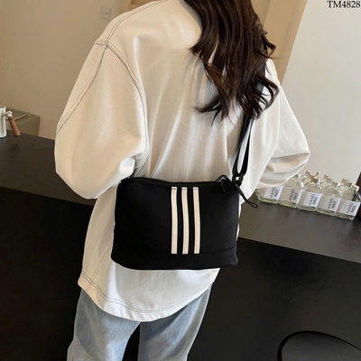 TM4828 TÚI ĐEO NHỎ XINH