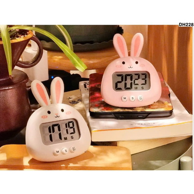 DH228 ĐỒNG HỒ  THỎ BÁO THỨC, BẤM GIỜ NAM CHÂM