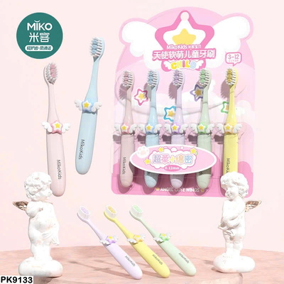 PK9133 SET BÀN CHẢI HOẠT HÌNH NGỘ NGHĨNH CHO BÉ