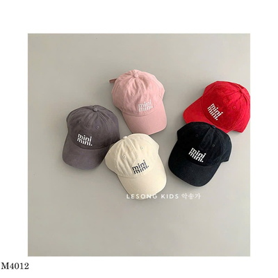 M4012  MŨ LƯỠI CHAI THÊU CHỮ MINI