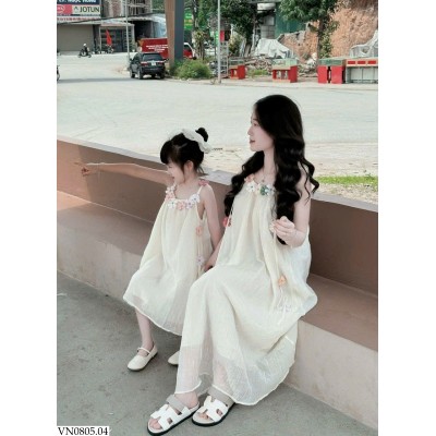 VN0805.04 VÁY 2 DÂY CHO MẸ BÉ TƠ NHĂN 2 LỚP ĐÍNH HOA
