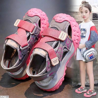GG7709 SANDAL ĐẾ ĐINH QUAI CHỮ Z
