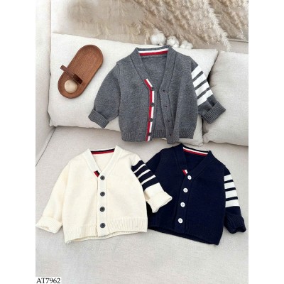 AT7962 ÁO LEN CARDIGAN KẺ CHO BÉ TRAI