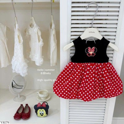 V8179 VÁY SÁT NÁCH MICKEY