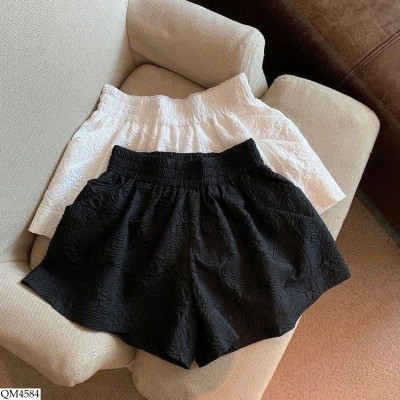 QM4584 QUẦN SHORT HOA DẬP NỔI