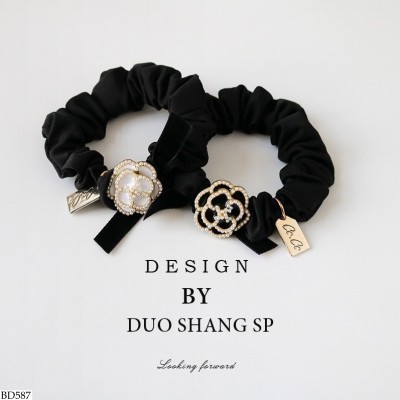 BD587 SET 2 DÂY BUỘC TÓC HOA TRÀ
