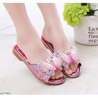 GG7903 DÉP LÊ ELSA CHO BÉ