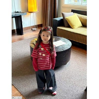 SG11431 SET ÁO THUN ĐỎ HELLO KITTY + QUẦN JEAN SUÔNG CHO BÉ
