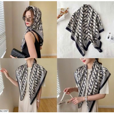 K1187 BST KHĂN LỤA VUÔNG HỌA TIẾT
