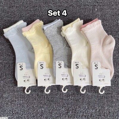 TC1763 SET 5 ĐÔI TẤT HELLO KITTY