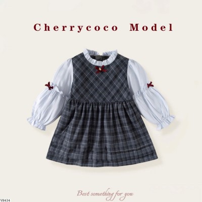 V8434  VÁY KẺ PHỐI TAY ĐÍNH NƠ CHERRYCOCO