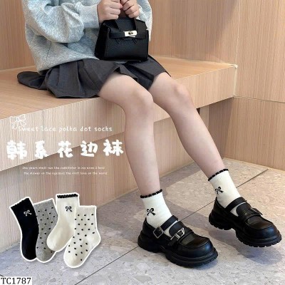 TC1787 SET 4 ĐÔI TẤT NƠ CHẤM BI