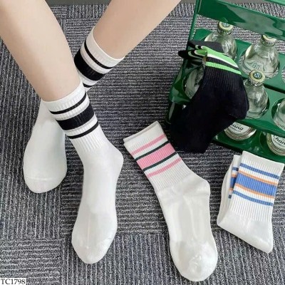 TC1798 SET 5 ĐÔI TẤT CAO CỔ NỮ