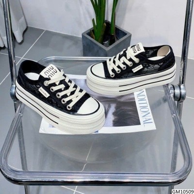 GM10509 GIÀY THỂ THAO ĐẾ BÁNH MÌ MIUMIU