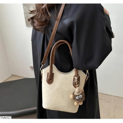 TM6527 TÚI XÔ KÈM CHARM