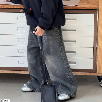 QT4637 QUẦN JEANS ỐNG RỘNG CÁ TÍNH BÉ TRAI
