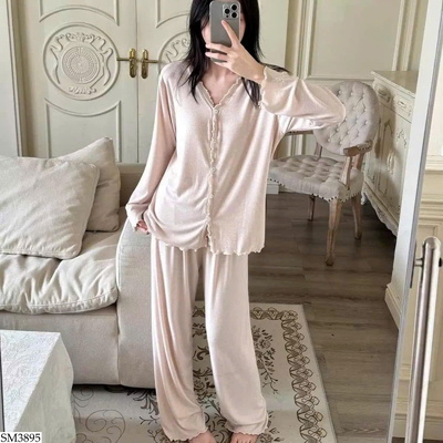 SM3895 BỘ NGỦ CỔ V VIỀN BÈO NỮ