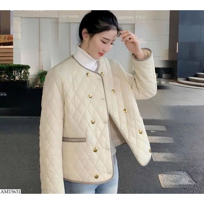 AM15631 ÁO KHOÁC PHAO TRẦN TRÁM 2 HÀNG CÚC CHO NỮ