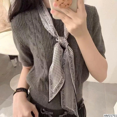 AM15751 ÁO LEN KÈM KHĂN CHO NỮ