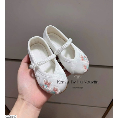 GG8440 GIÀY HÁN PHỤC THÊU HOA BG