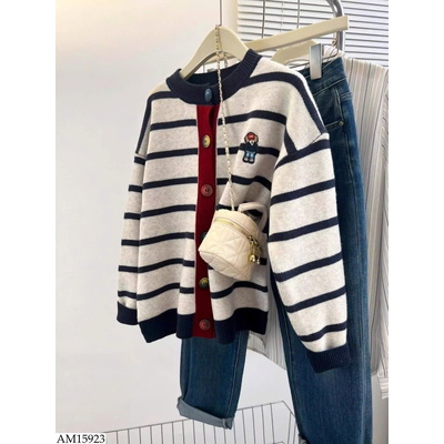 AM15923 ÁO CARDIGAN KẺ THÊU GẤU