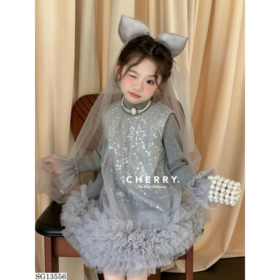 SG13556  SET VÁY CÔNG CHÚA CÓ RÈM ĐỘI ĐẦU