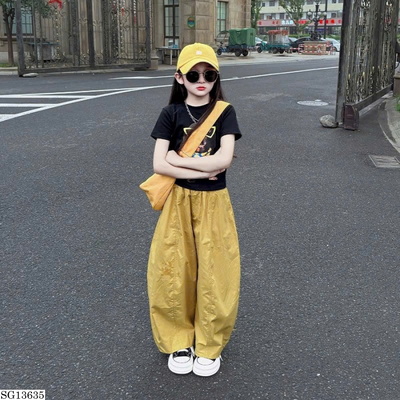 SG13635 SET ÁO CROPTOP CÚN ĐEN MIX BAGGY VÀNG