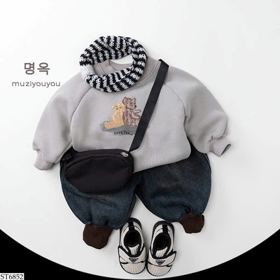 ST6852 SET ÁO NỈ MIX QUẦN JEAN MUZIYOUYOU