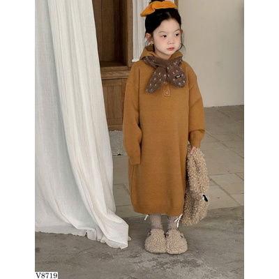 V8719 VÁY LEN SUÔNG LIỀN CÓ MŨ
