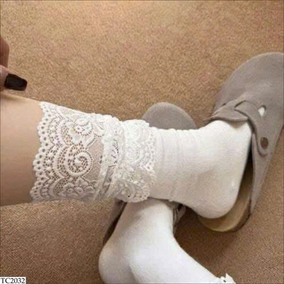 TC2032 SET 2 ĐÔI TẤT PHỐI REN CHO NỮ