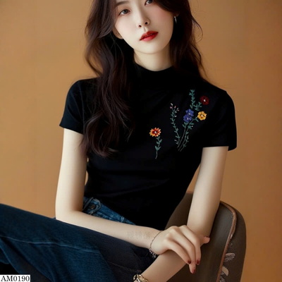 AM0190 ÁO NGẮN TAY CỔ CAO THÊU HOA