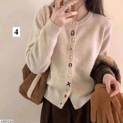 AM0226 ÁO KHOÁC LEN CÚC HOẠT HÌNH NỮ